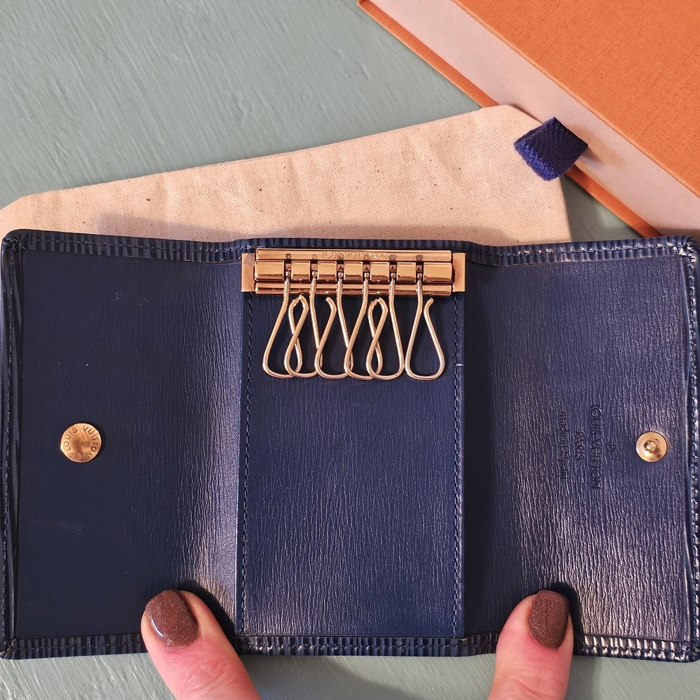 Louis Vuitton Blue Epi 6 Key Holder - Picture 8 of 8
